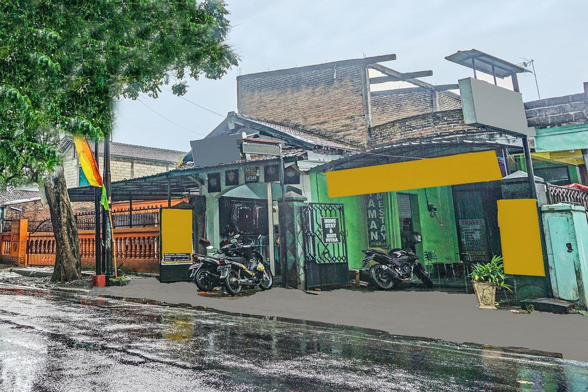 Oyo 91697 Nyaman Homestay Syariah Pare 외부 사진