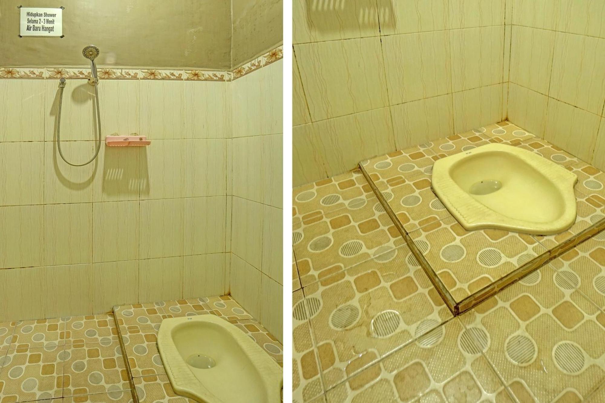 Oyo 91697 Nyaman Homestay Syariah Pare 외부 사진